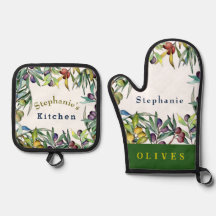 Personaliseer kleurrijke olijven die aan wijnstokk