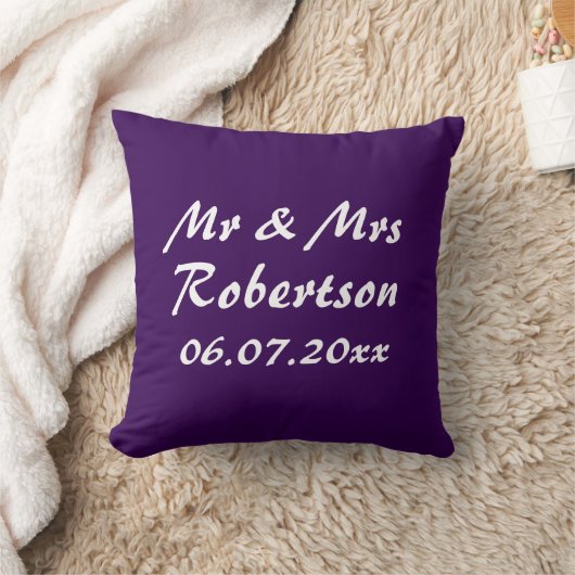 Personaliseer Mr. en Mrs. paarse trouwritzipper Kussen (Deken)