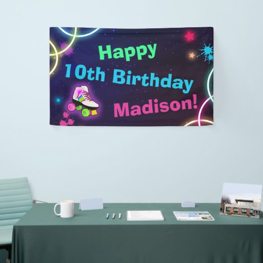 Personaliseer Roller Skating Neon Birthday Spandoek (Beurs)