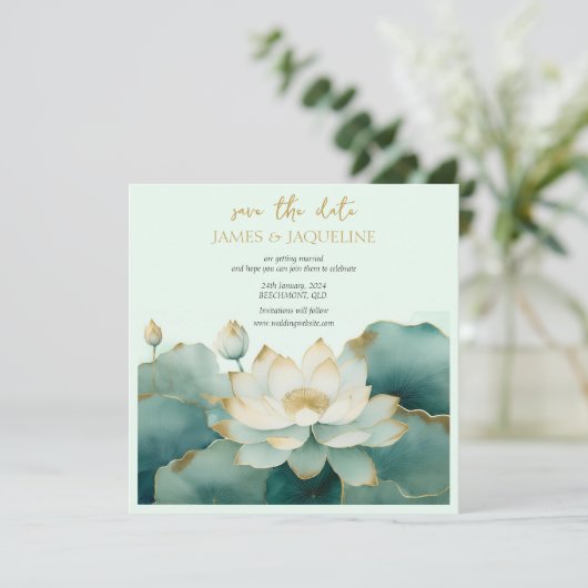 Personaliseer Trouwen Bewaar de datum Lotus goud Save The Date (Staand voorkant)