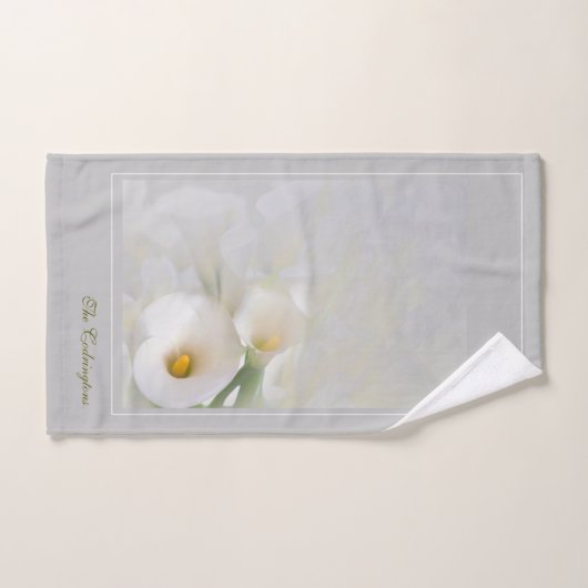 Personaliseer Witte Calla Lily met Vloeiing Bad Handdoek (Handdoek)