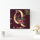 Personalize Monogram Q Wall Clock Vierkante Klok (Huis)