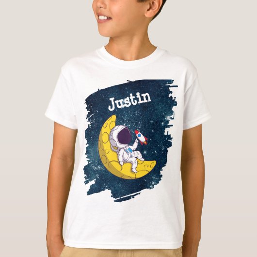 Personalized Astronaut on Moon with Rocket T-shirt (Voorkant)