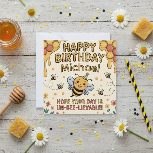 Personalized Bee Birthday Card - Honeycomb Theme Feestdagenkaart