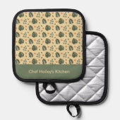 Personalized Botanical Name Cream and Sage Green Pannenlap (Voorkant / Achterkant)