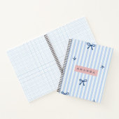 Personalized Classic Blue Pastel Striped Bow Notitieboek (Binnen)