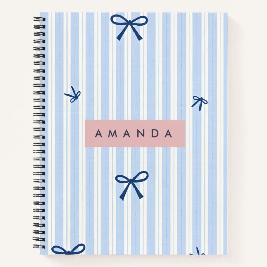 Personalized Classic Blue Pastel Striped Bow Notitieboek (Voorkant)