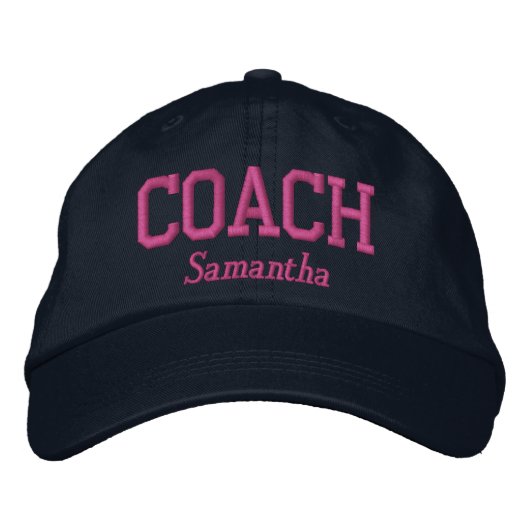 Personalized Coach in Hot Pink Geborduurde Pet (Voorkant)