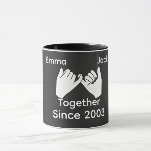 Personalized couple with custom names and year mok (Midden)