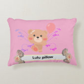 Personalized Cute Bear & Balloon Accent Pillow | C Accent Kussen (Voorkant)