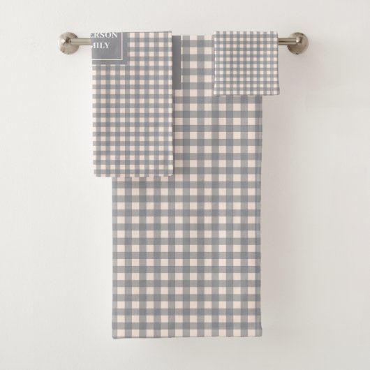 Personalized Family Towels Elegant Plaid Design (En situation)