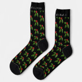 Personalized Festive Holly Berry Black Holiday Sokken (Links)