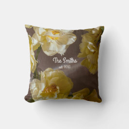 Personalized Floral Family Name with Yellow tulips Kussen