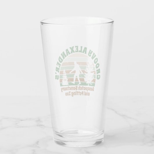 Personalized Funny Sasquatch Sanctuary Glas (Achterkant)