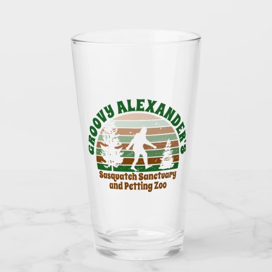 Personalized Funny Sasquatch Sanctuary Glas (Voorkant)