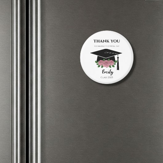 Personalized graduation favors with magnet