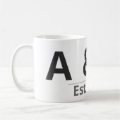 Personalized Initials Mug – Custom Letters & Year  Koffiemok (Links)