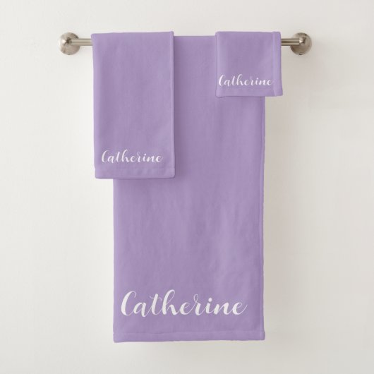 Personalized Lavender Towels Set with Name  (En situation)