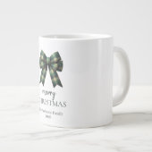 Personalized Merry Christmas | Green Plaid Bow Extra Grote Beker (Voorkant rechts)