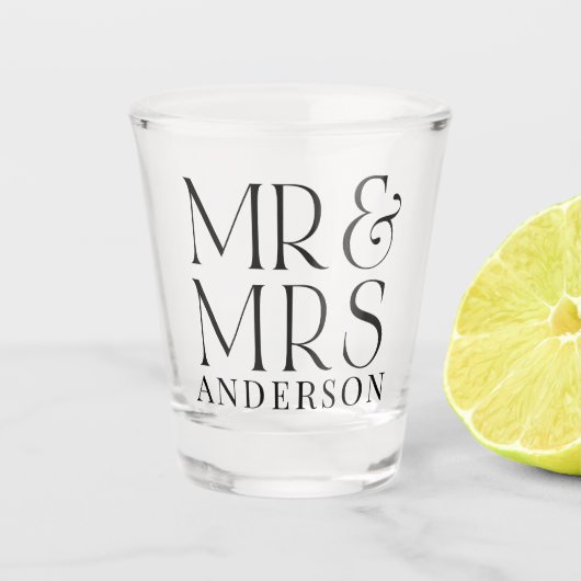 Personalized Mr & Mrs Surname & Date Shot Glas (Voorkant)