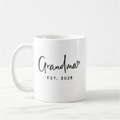 Personalized New Grandma Announcement Coffee Mug (Gauche)