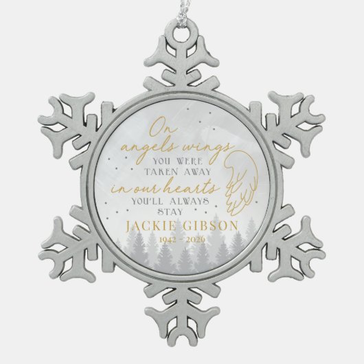 Personalized On Angels Wings Tin Sneeuwvlok Ornament (Voorkant)