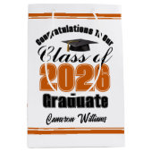 Personalized Orange Class of 2026 Graduation Medium Cadeauzakje (Voorkant)