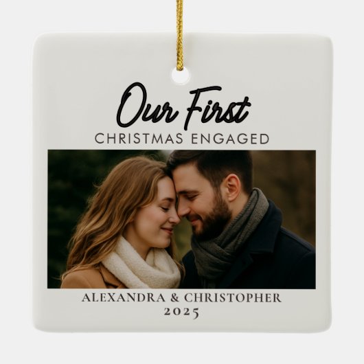 Personalized Our First Christmas Engaged Keramisch Ornament (Achterkant)