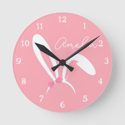 Personalized Pink Bunny Nursery Wall Clock Cute Ronde Klok (Voorkant)