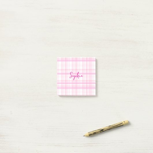 Personalized Pink Plaid Post-It Notes with Name (Sur un bureau)