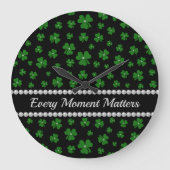 Personalized St. Patrick’s Day Shamrock with Pearl Grote Klok (Voorkant)