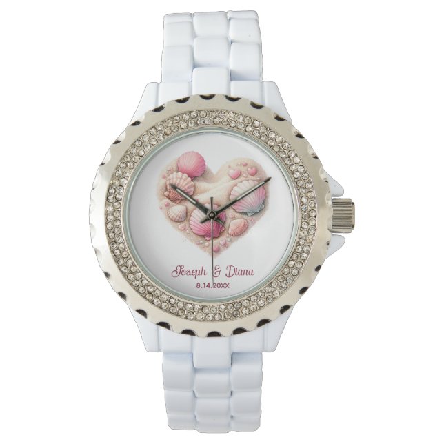 Personalized Valentine Anniversary Seashell Heart Horloge (Voorkant)