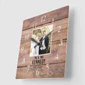 Personalized Wedding Photo Anniversary Rustic Wood Vierkante Klok (Hoek)
