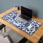 Personnalisé Exotic Chic Bleu & Blanc Floral<br><div class="desc">Elégance classique exotique de fleurs et de vignes d'inspiration chinoiserie bleue et blanche sur arrière - plan blanc avec étiquette vierge personnalisable pour votre nom ou monogramme.</div>