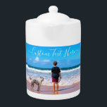 Personnalisé votre animal de compagnie Photo Teapo<br><div class="desc">Teapots photo et texte personnalisés - Votre propre design avec animal de compagnie - Famille personnalisée / Amis ou Cadeau Teapot personnel - Ajouter votre photo et texte - Redimensionner et déplacer ou supprimer et ajouter des éléments / du texte avec outil de personnalisation! Choisissez / ajoutez votre police /...</div>