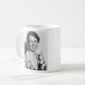 Personne ne peut vous inciter à sentir la tasse (Devant gauche)