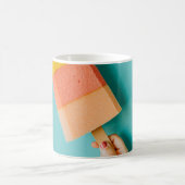 Persoon met gele en roze paprika koffiemok (Center)