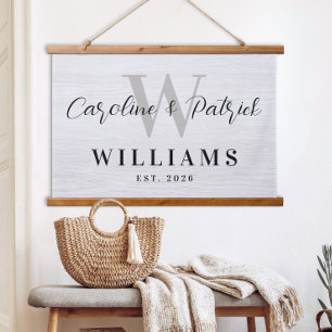 Persoonlijk familienaam gesigneerd stofbord hangend wandkleed