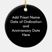 Persoonlijk geschenk voor priesterwijding jubileum keramisch ornament (Achterkant)