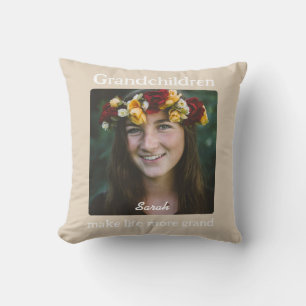 Persoonlijk kussen met kleinkinderen voor grootoud