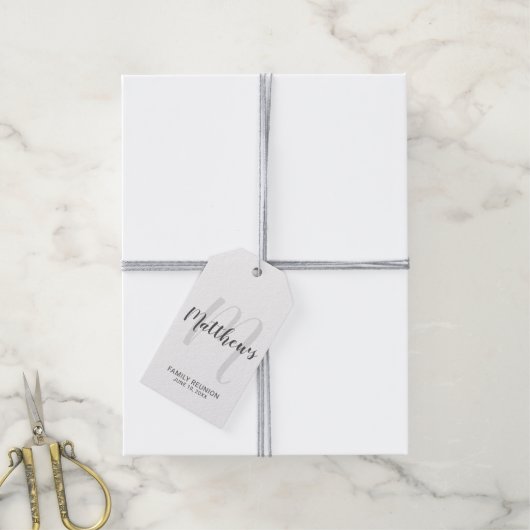 Persoonlijk modern script monogram & naam van fami cadeaulabel (Met Touw)