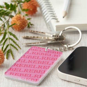 Persoonlijke Acrylen Sleutelhanger- REBEL Roze en Sleutelhanger