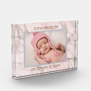 Persoonlijke babyfoto op lichtroze marmer fotoblokken