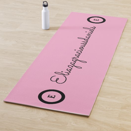 Persoonlijke Cute Naam Script En Calligrafie Roze Yogamat (In situ)