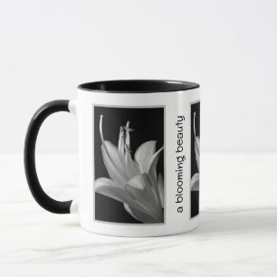 Persoonlijke Hosta-bloem in zwart en wit Mok