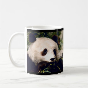 Persoonlijke Mug Sweet PANDA MUNCHING OP BAMBOO Koffiemok