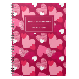 Persoonlijke naam Cute Hearts Pattern Dark Magenta Notitieboek