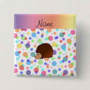 Persoonlijke naam egelregenboogpolkadots vierkante button 5,1 cm