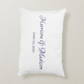 Persoonlijke navyblauwe Trouwdatum Namen Bruidspaa Accent Kussen (Achterkant (Verticaal))