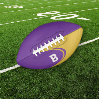 Persoonlijke paarse gouden monogram voetbal american football